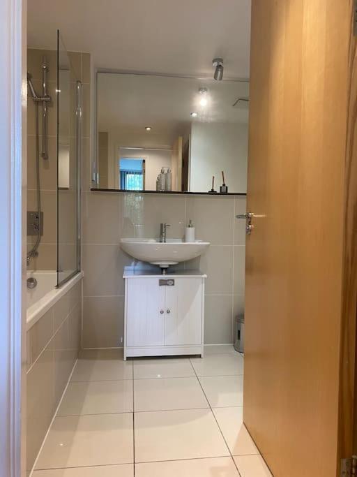 Modern Apartment, Fistral Beach New Quay エクステリア 写真