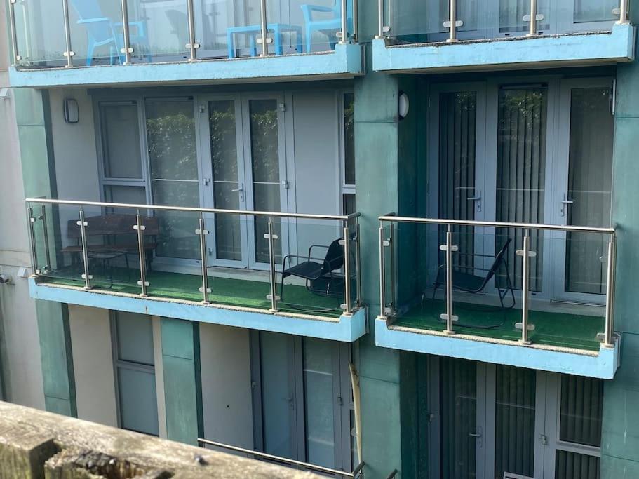 Modern Apartment, Fistral Beach New Quay エクステリア 写真